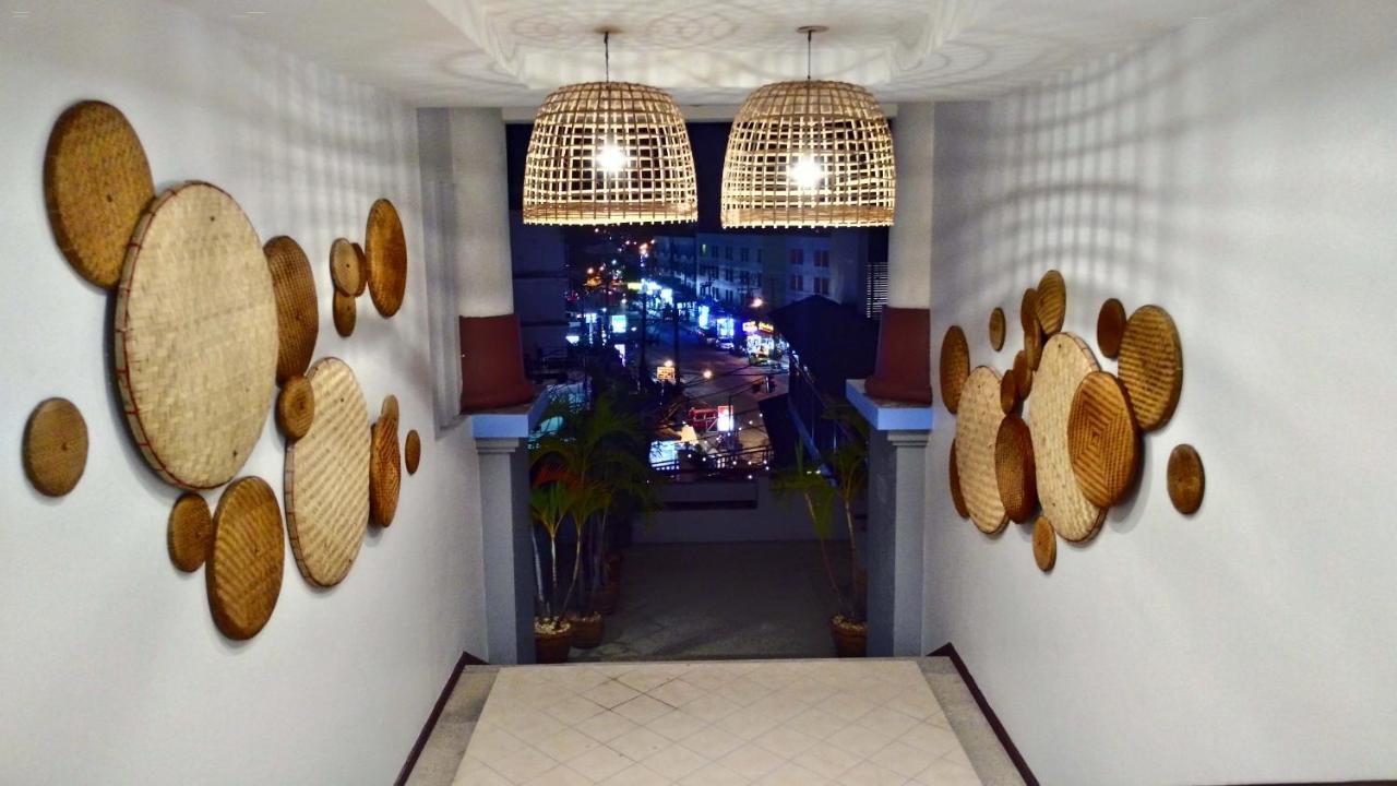 Bodega Phuket Patong (Adults Only) Hostel Ngoại thất bức ảnh