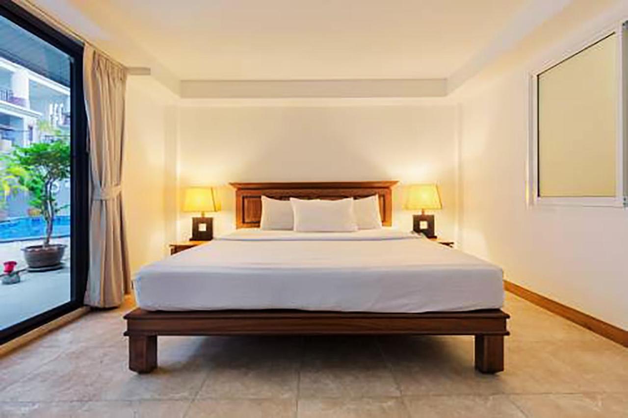 Bodega Phuket Patong (Adults Only) Hostel Ngoại thất bức ảnh