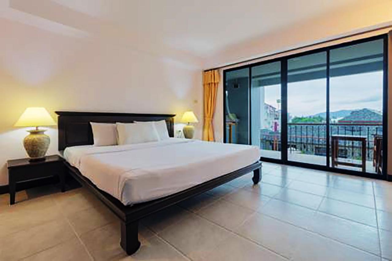 Bodega Phuket Patong (Adults Only) Hostel Ngoại thất bức ảnh
