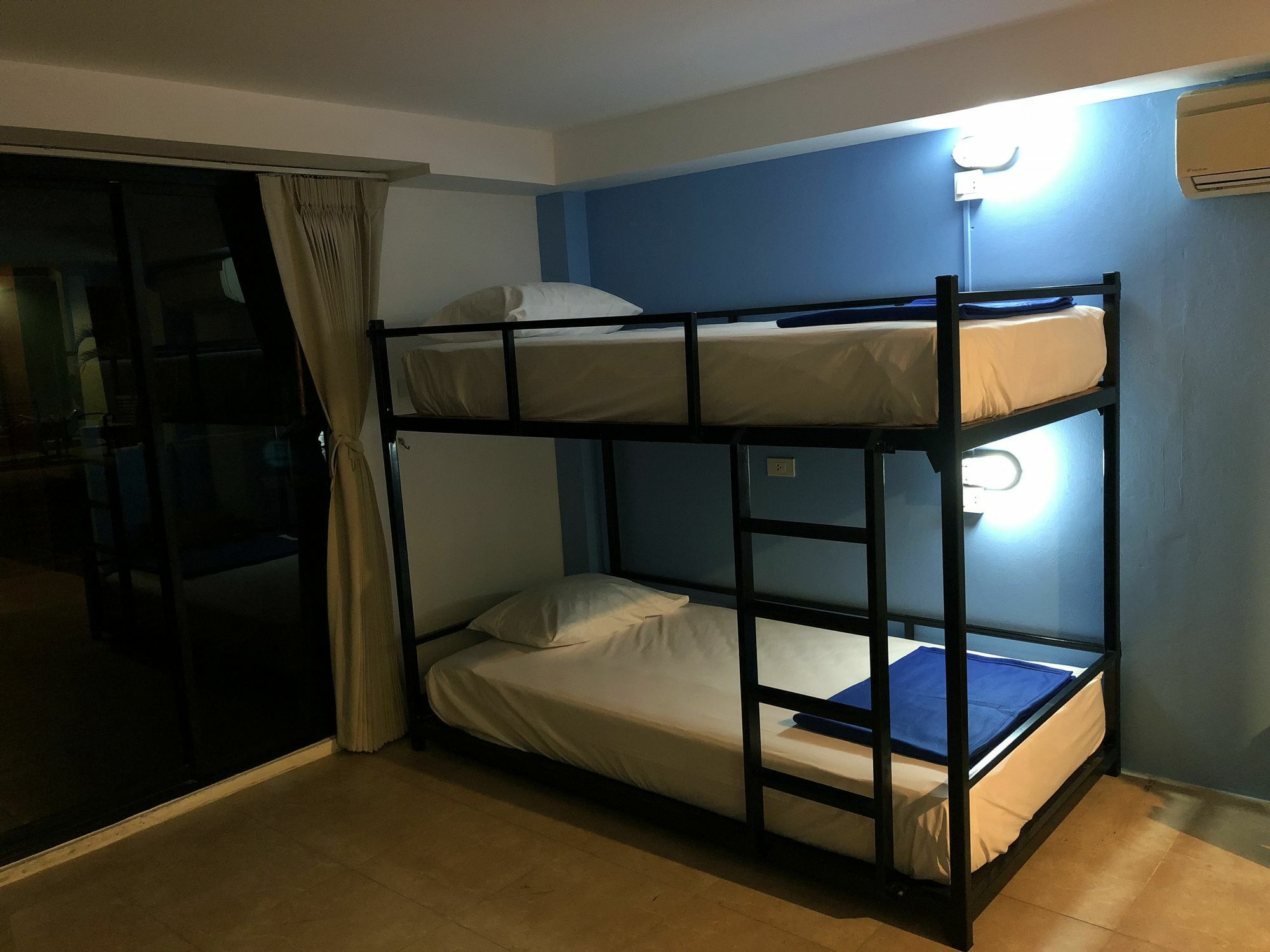 Bodega Phuket Patong (Adults Only) Hostel Ngoại thất bức ảnh